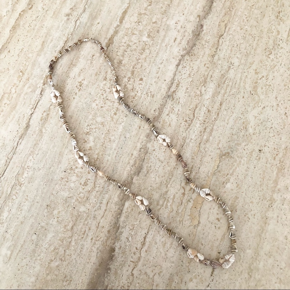 Vintage Shell Necklace - Picture 4 of 6